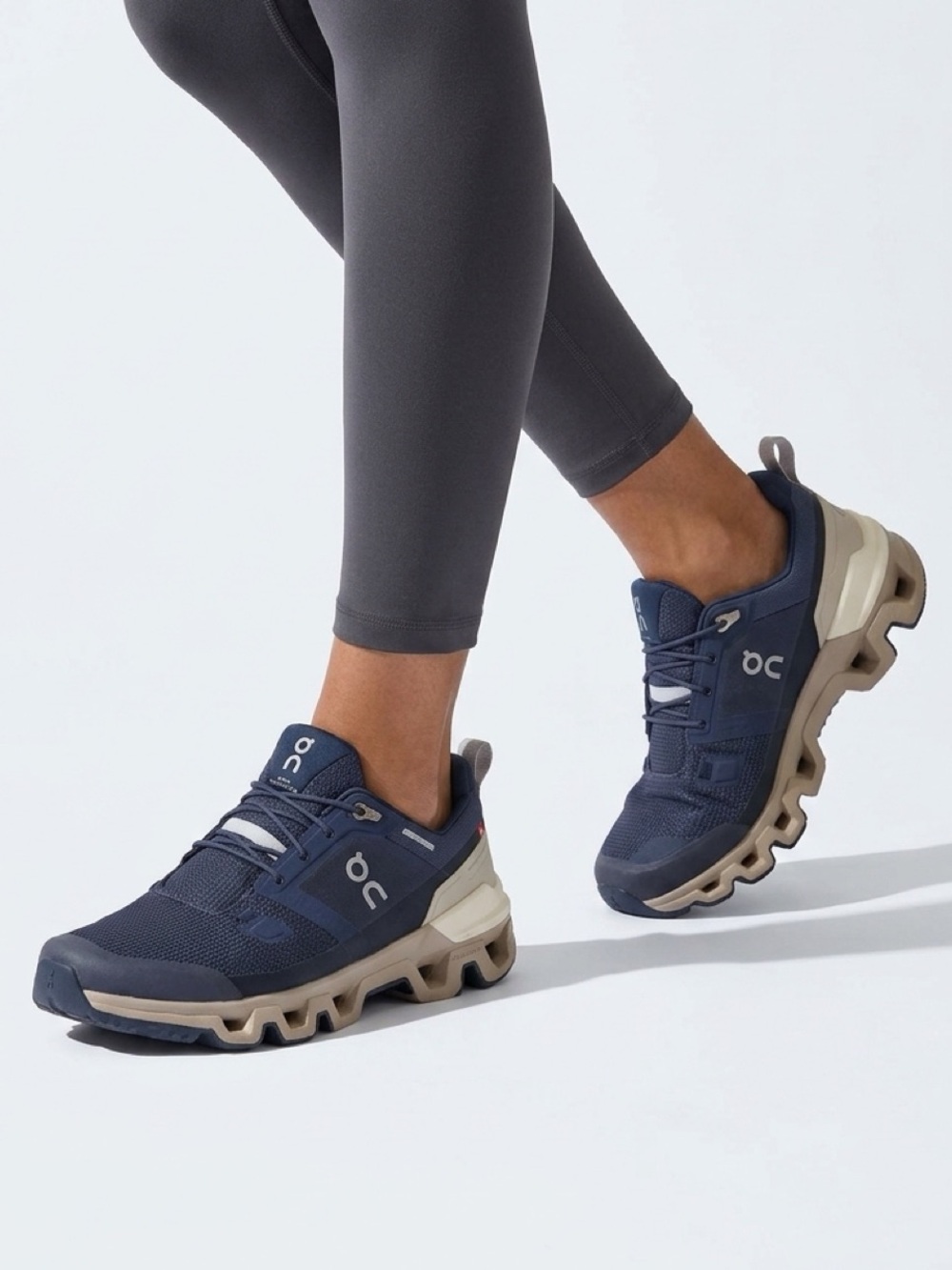 On Clouds Women's Athletic Shoes Size 8